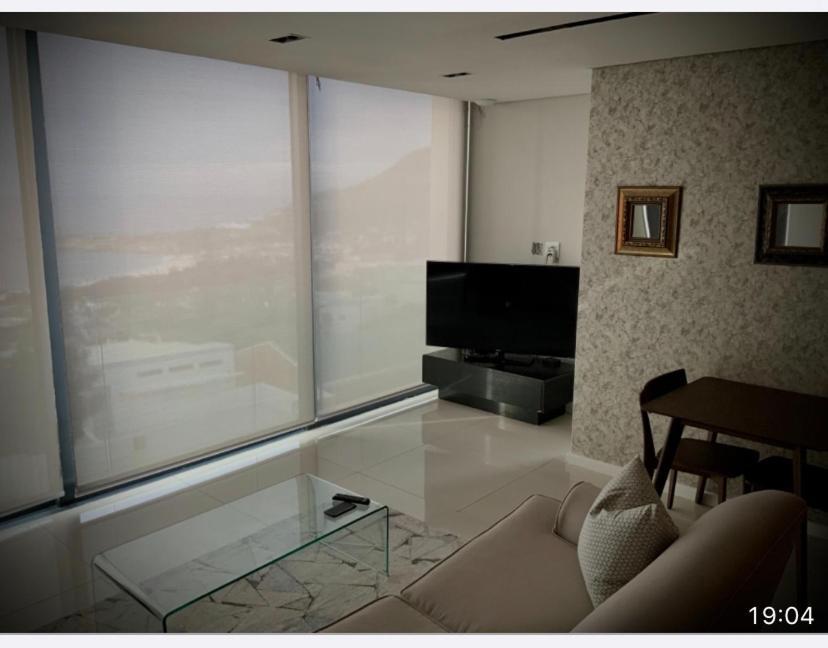 Lovely 1 Bedroom Apartment Cape Town Exterior photo
